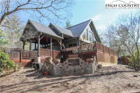 Two Feathers - Mountain Cabin with Game Room and Gas Fireplace
